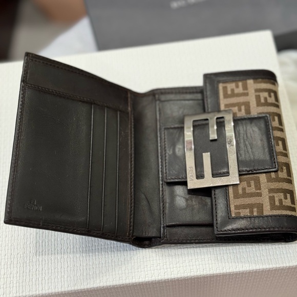 Fendi Zucca Canvas Trifold Wallet - Picture 4 of 5